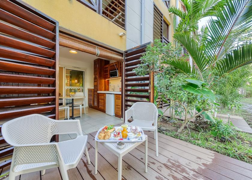  Saint-Paul Exterior Detail