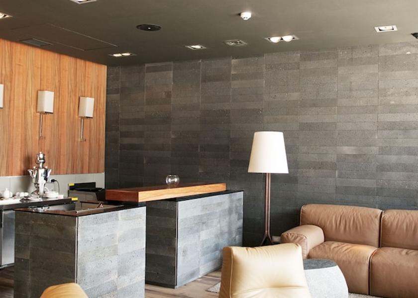  Rinconada Lobby