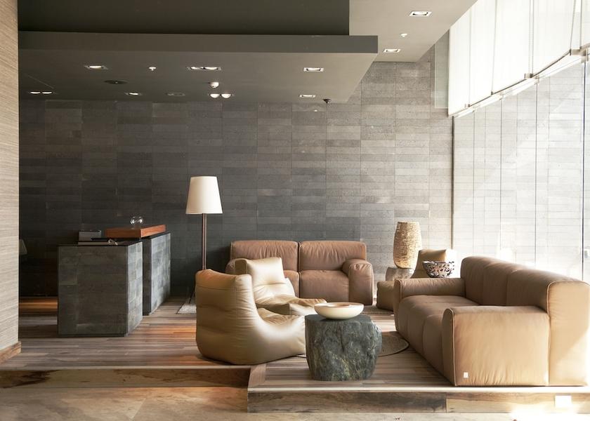  Rinconada Lobby