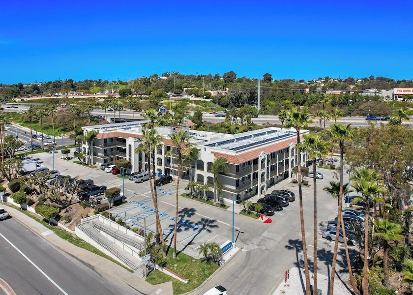 California Oceanside Front of property