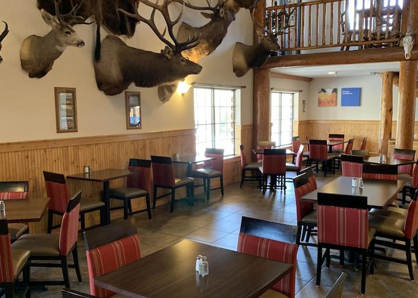 Montana Gardiner Interior Entrance