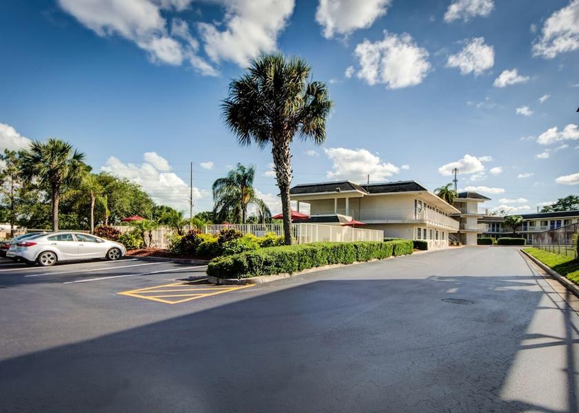 Florida Lakeland Exterior Detail