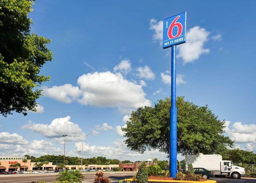 Florida Lakeland Exterior Detail