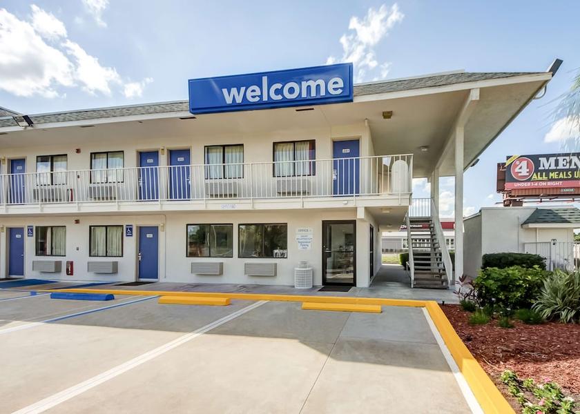 Florida Lakeland Entrance