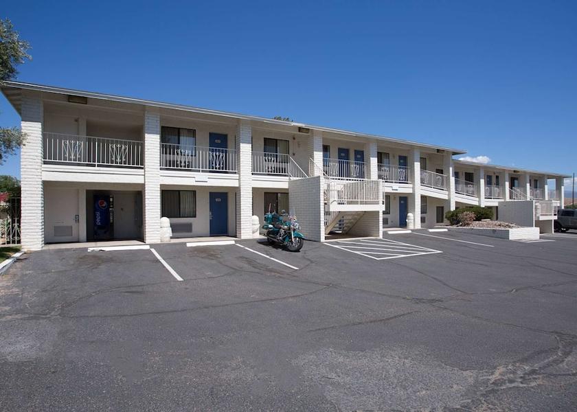 Arizona Kingman Exterior Detail