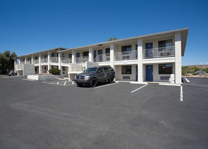 Arizona Kingman Exterior Detail