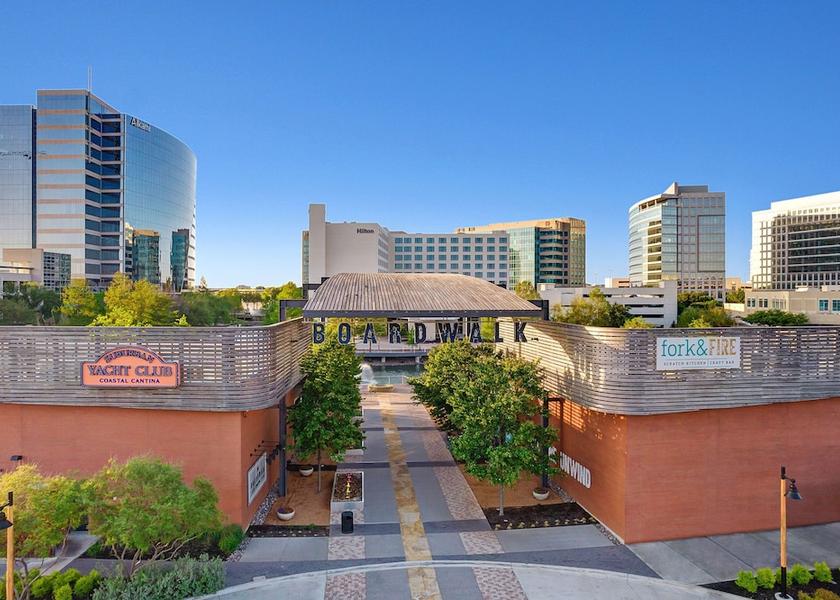 Texas Plano Exterior Detail