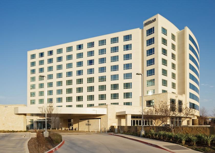 Texas Plano Entrance