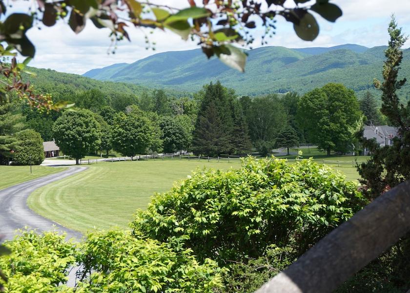 Vermont Manchester Center Property Grounds