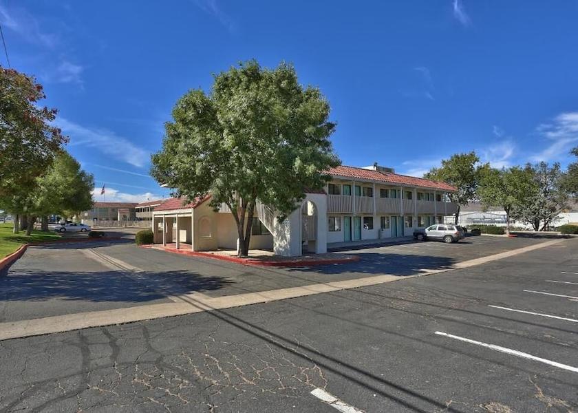 Arizona Kingman Garden