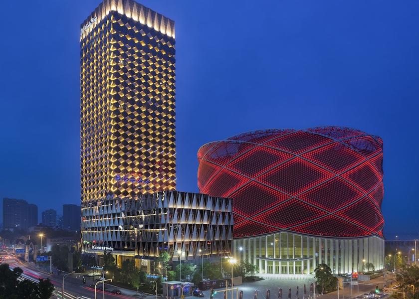 Hubei Wuhan Front of property - evening/night