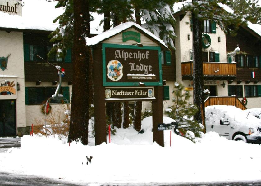 California Mammoth Lakes Front of property
