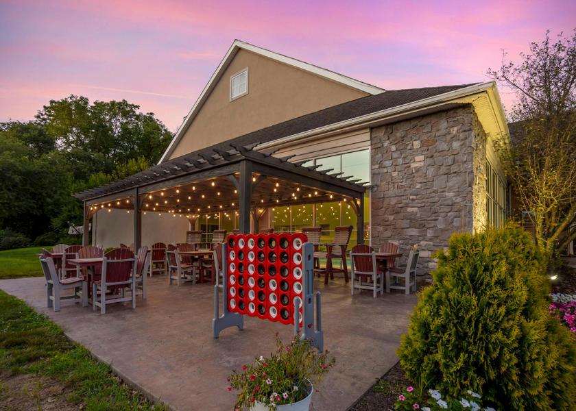 California Paradise exterior view