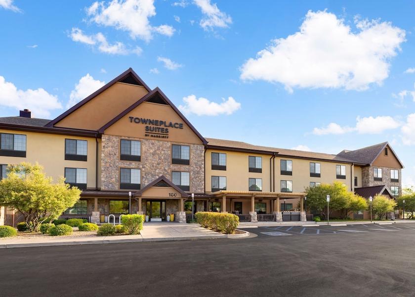 Georgia Roswell Exterior Detail