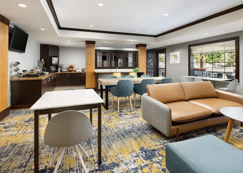 Georgia Roswell Lobby