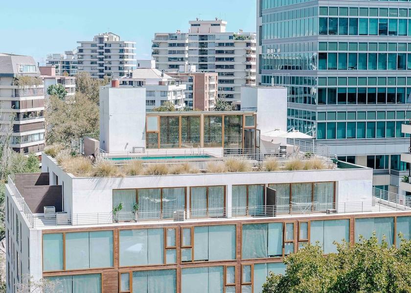 Santiago Santiago Exterior Detail