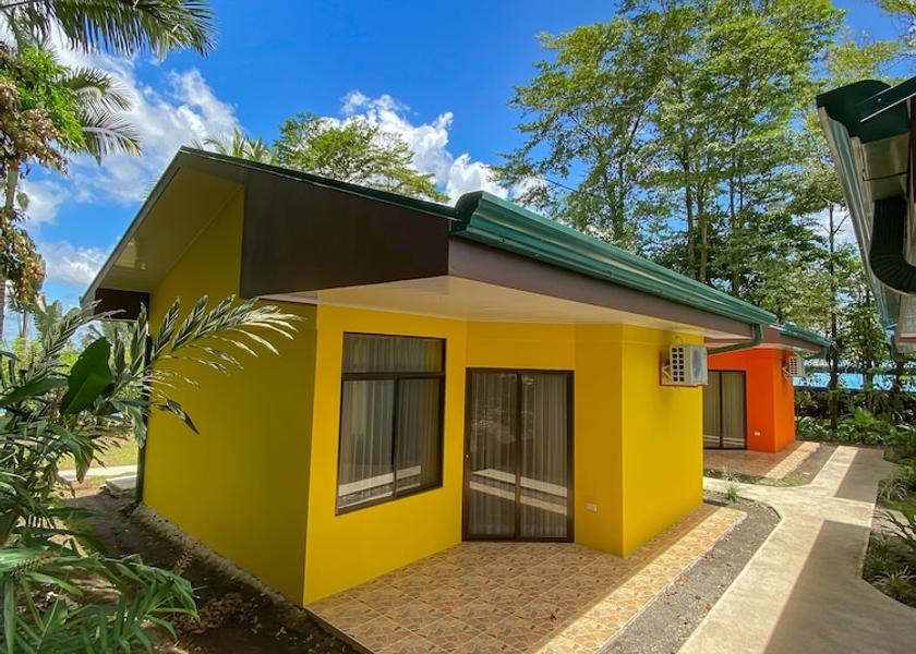 Alajuela La Fortuna Facade