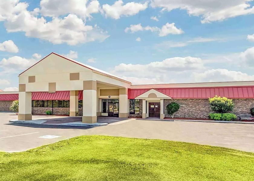 South Carolina Santee Exterior Detail