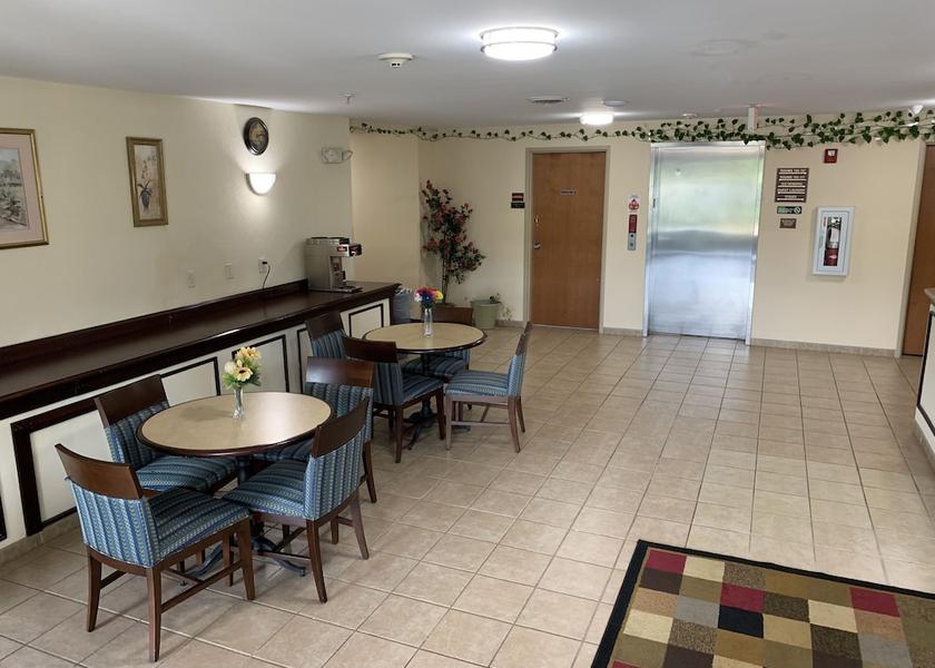 Virginia Amelia Court House Lobby