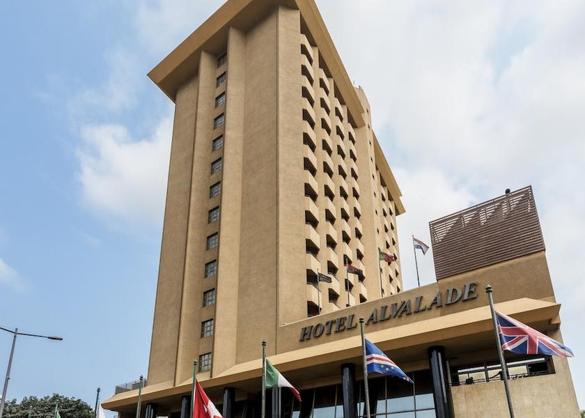  Luanda Facade