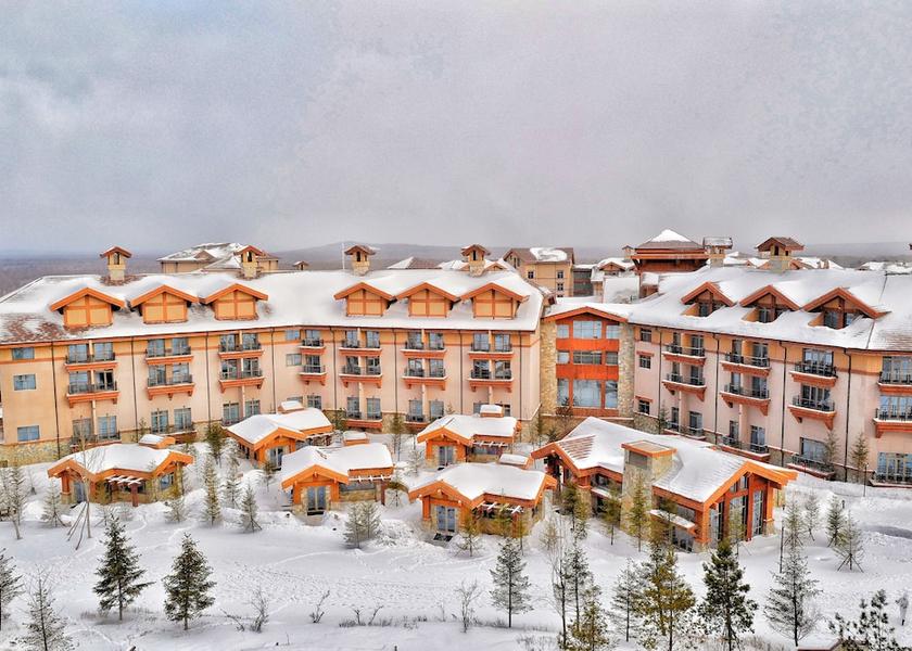 Jilin Baishan Exterior Detail