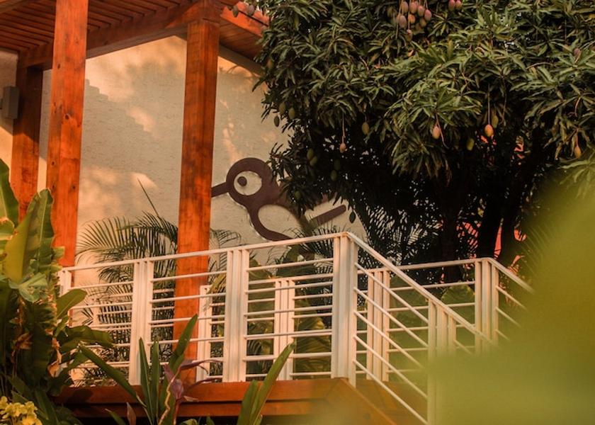 Islas de la Bahia Roatan Exterior Detail