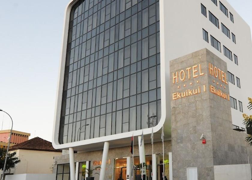  Huambo Exterior Detail