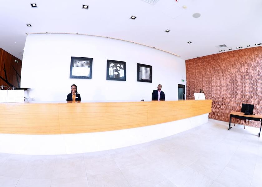  Huambo Reception