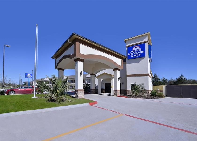 Texas Cuero Property Grounds