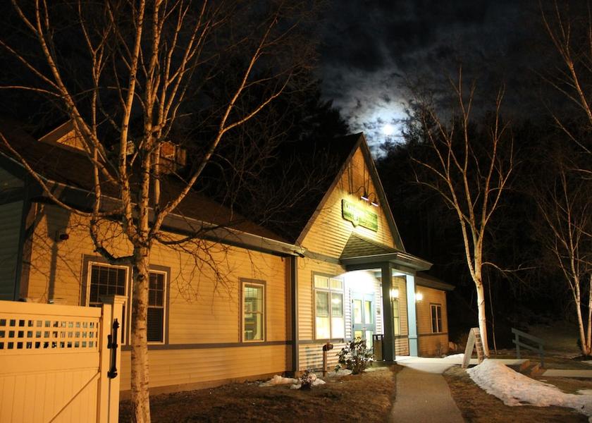 Kentucky Ashland Exterior Detail