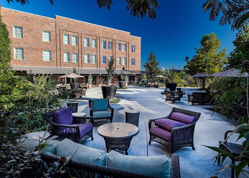 Florida Lake City Exterior Detail