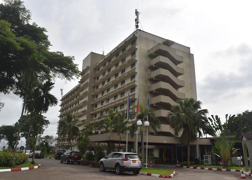 Littoral Douala Front of property