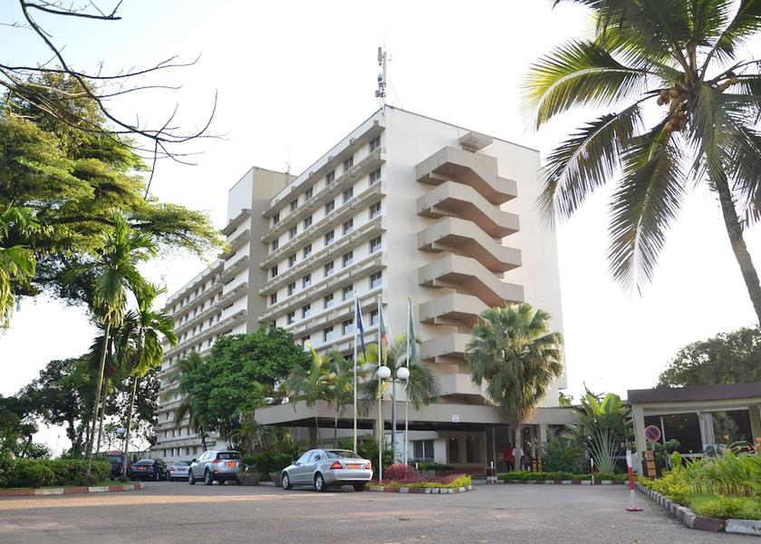 Littoral Douala Front of property