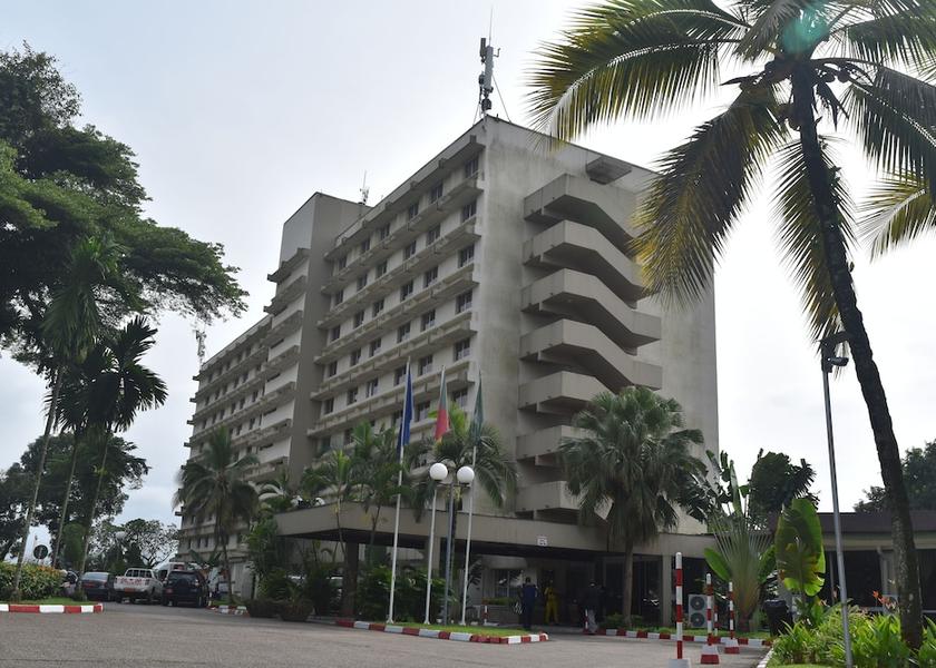 Littoral Douala Front of property