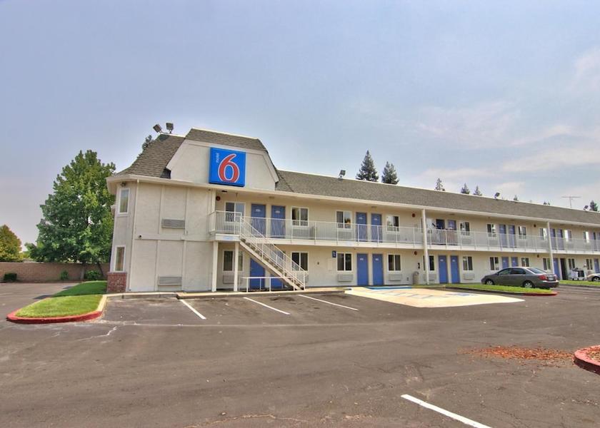 California Sacramento Exterior Detail