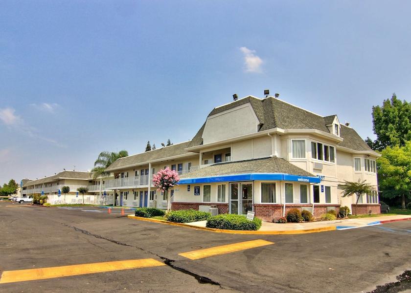 California Sacramento Exterior Detail