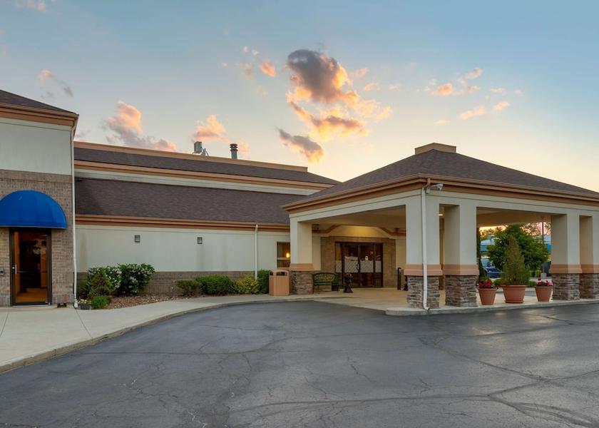 Michigan Davison Exterior Detail