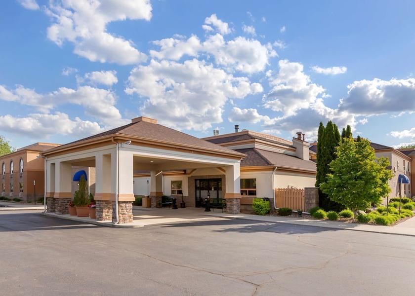 Michigan Davison Exterior Detail