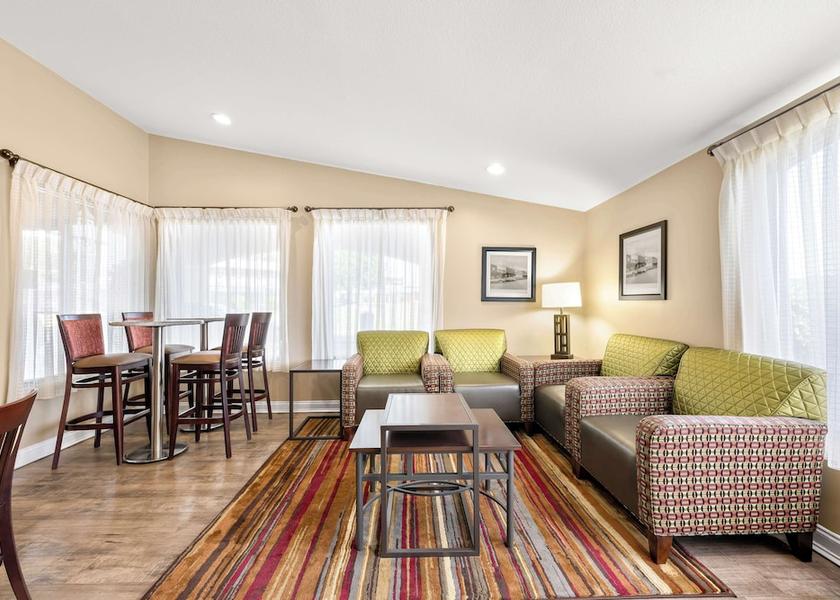 Maine Northport Lobby