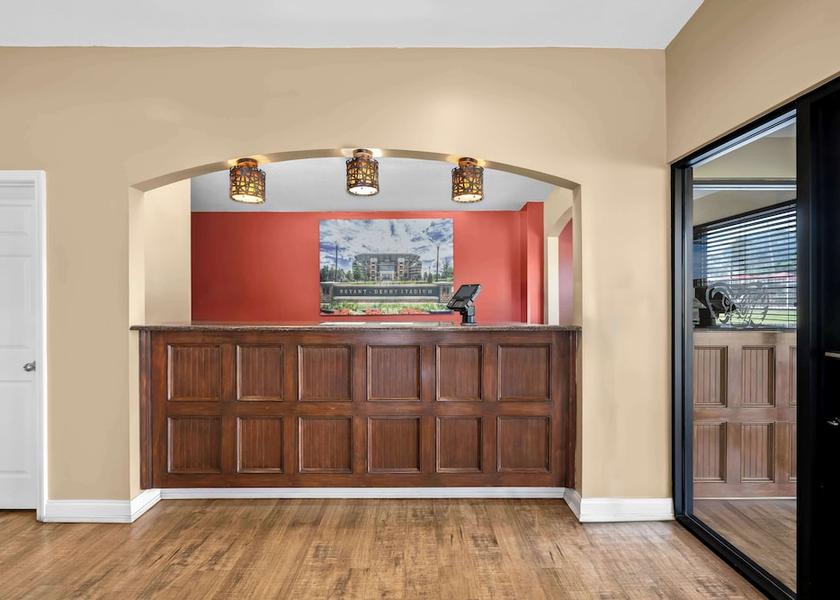 Maine Northport Lobby