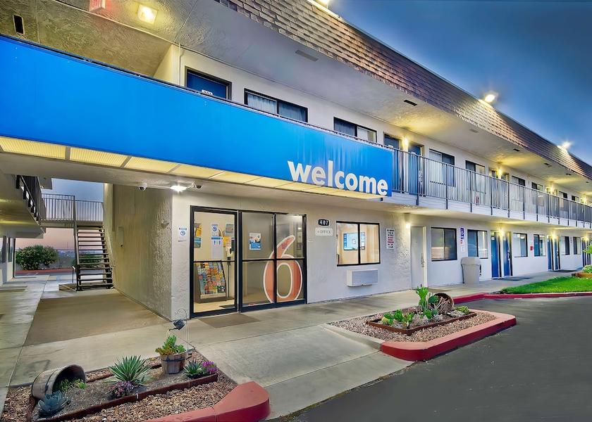 California Palmdale Facade