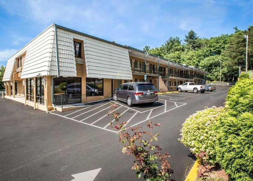 North Carolina Asheville Exterior Detail