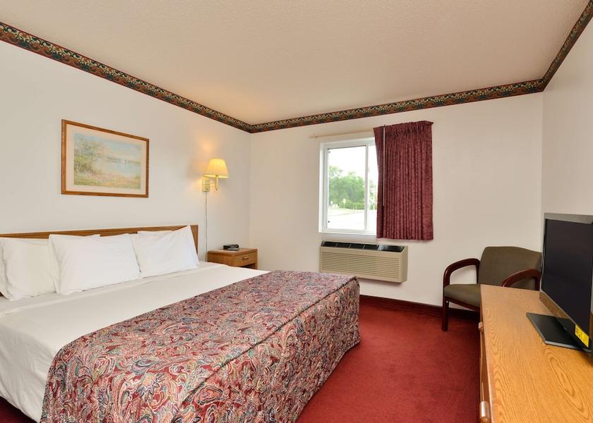 Iowa Clear Lake Room