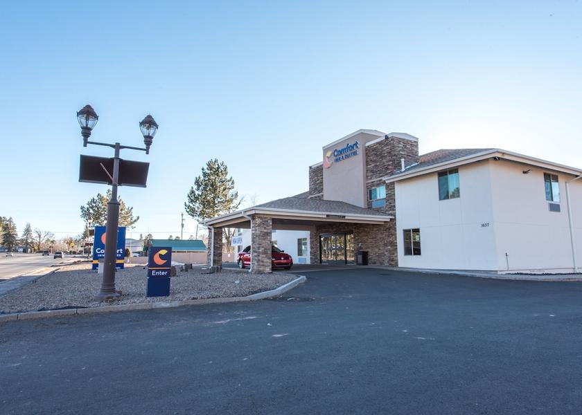 Arizona Lakeside Exterior Detail