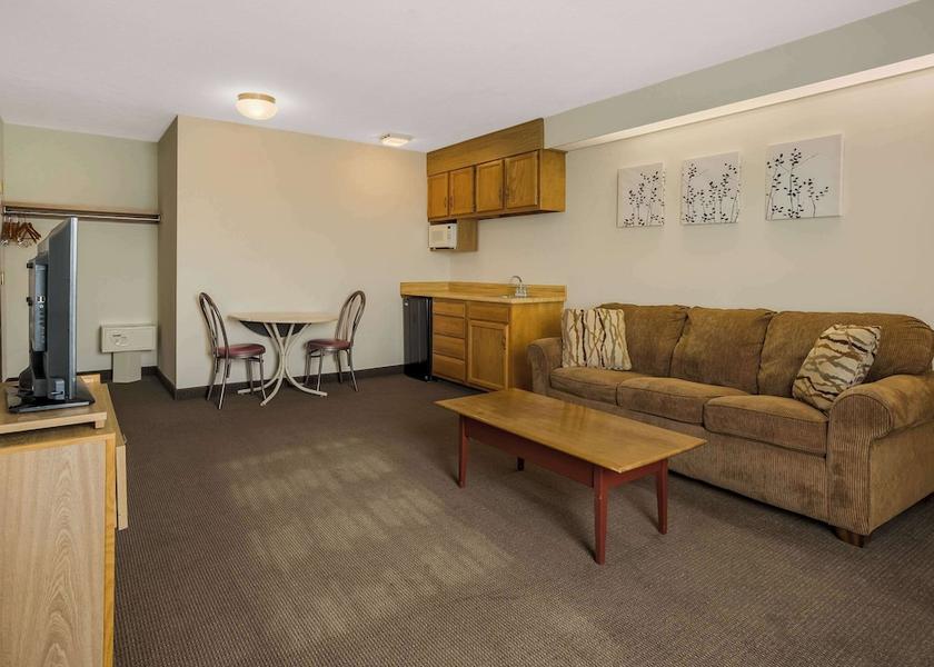 Missouri Bolivar Room