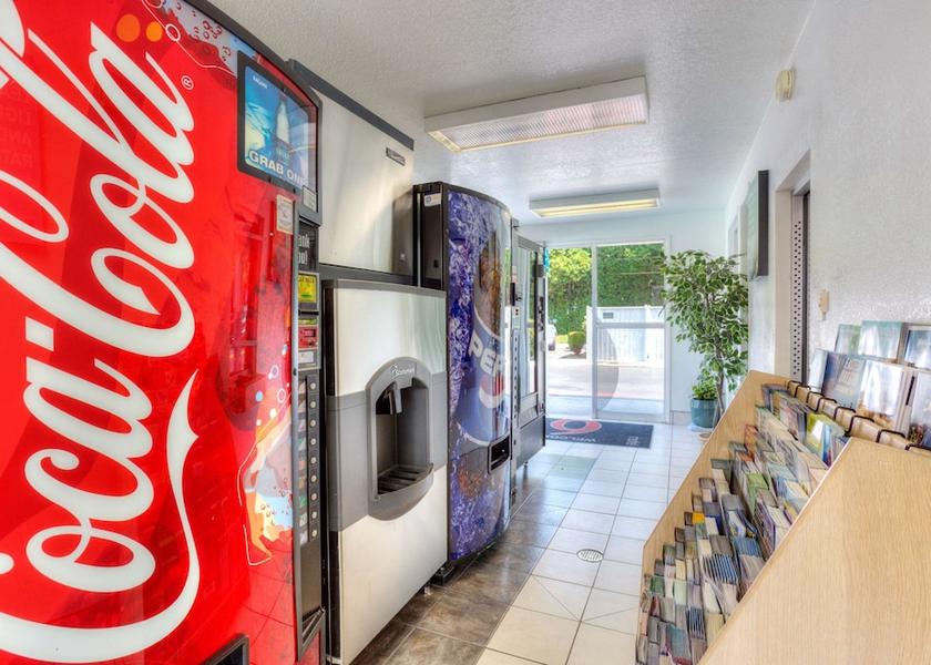 Oregon Lake Oswego Vending Machine