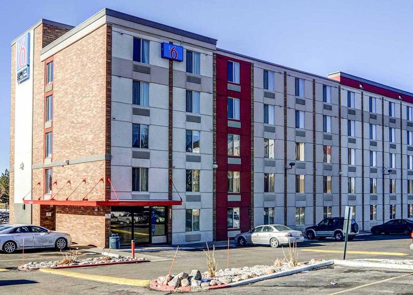 Colorado Greenwood Hotel Exterior