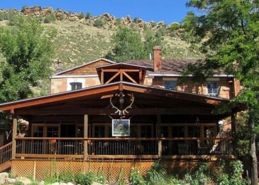 Colorado Morrison Facade