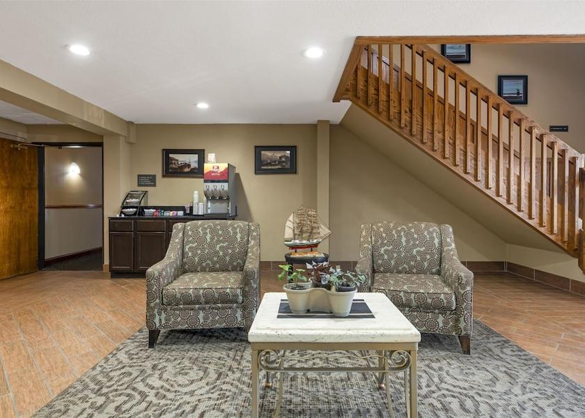 Wisconsin Sturgeon Bay Lobby