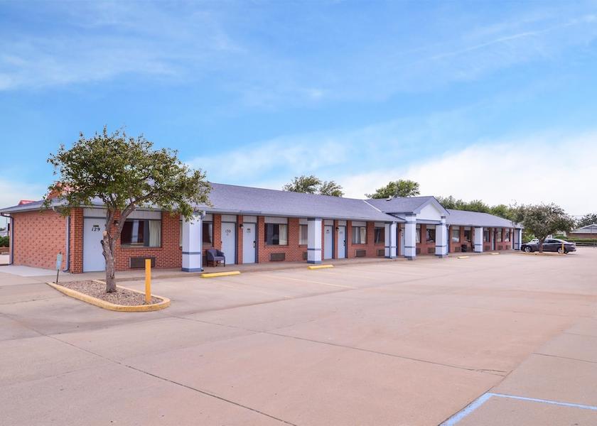 Kansas Ellsworth Facade